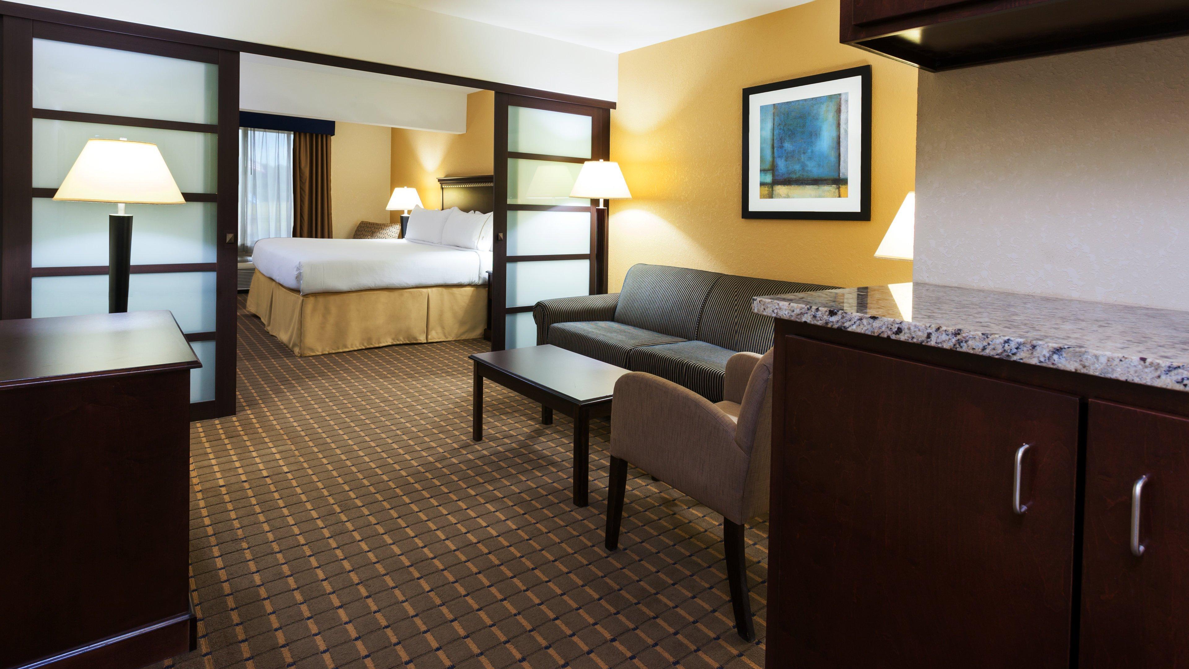 Holiday Inn Express And Suites Allentown West By Ihg Exterior foto