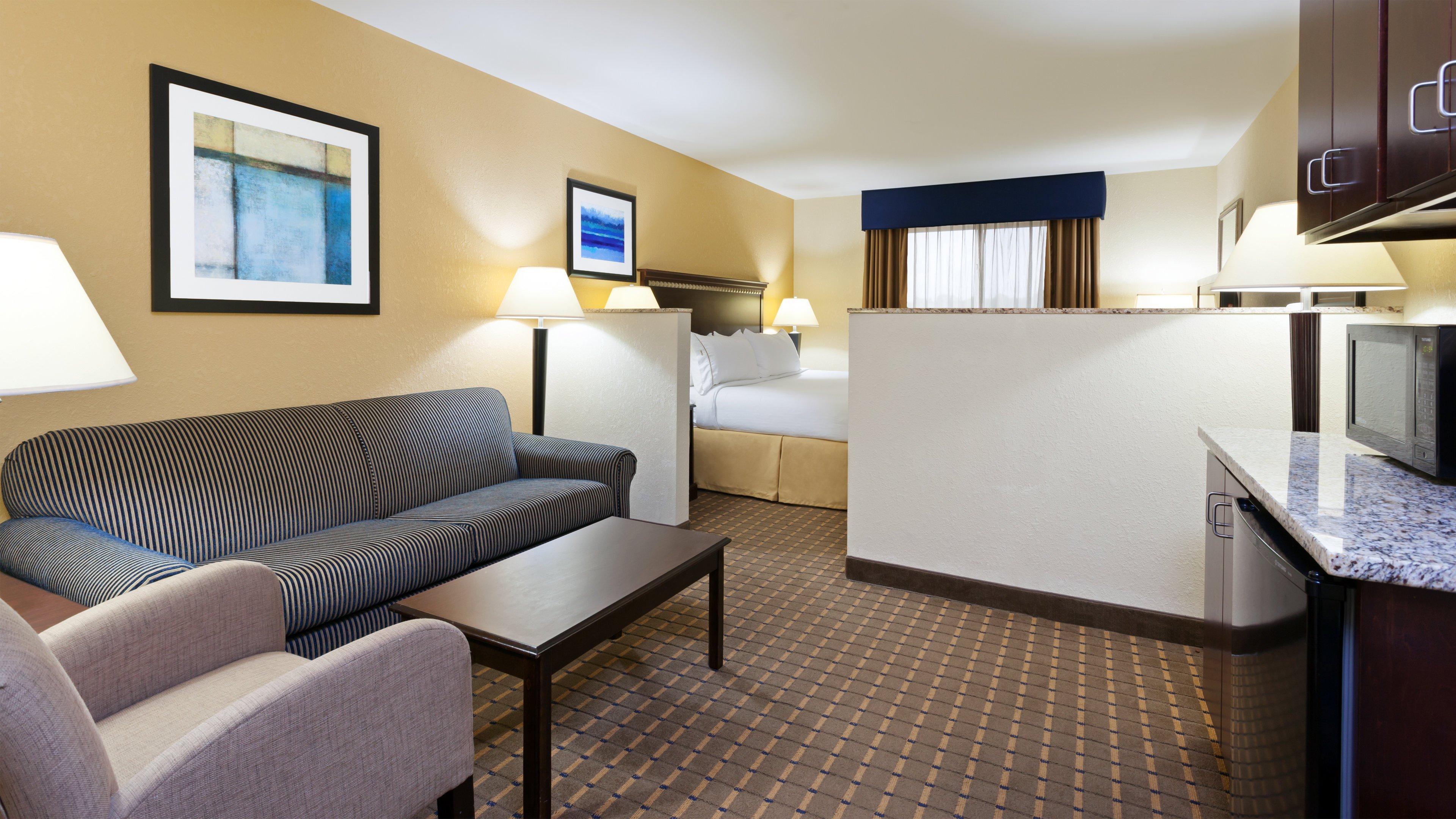 Holiday Inn Express And Suites Allentown West By Ihg Exterior foto